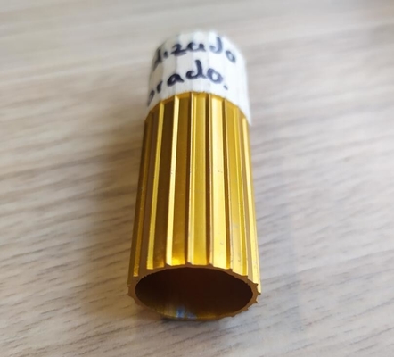 Настройка оконных дверных труб De Aluminio L20 Aluminium Alloy 6063 Aluminum Alloy Dorado