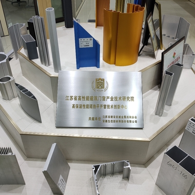 6063 6061 Алюминиевая сплав Экструзированные промышленных квадратных профилей с прецизионной резкой